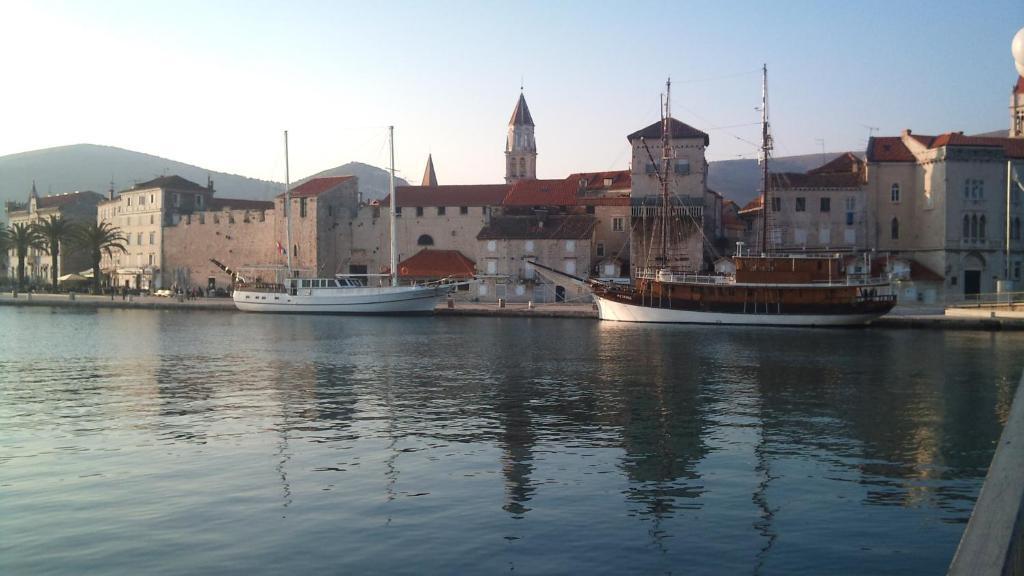 Apartments Villa Natali - Heating Pool Trogir Room photo